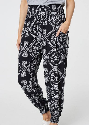 Izabel London Black Printed Smocked Waist Harem Pants