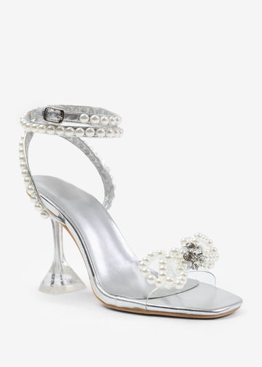 Where's That From Topaz Pearl Bow Detail Heel Silver Metallic