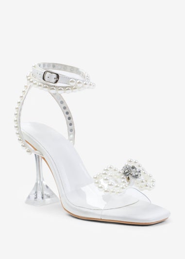 Where's That From Topaz Pearl Bow Detail Heel White