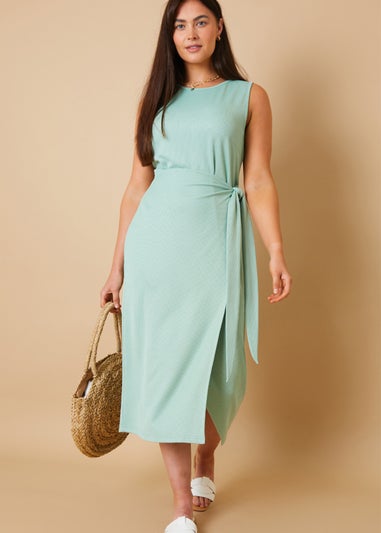 In the Style Carys Whittaker Green Racer Neck Midi Dress