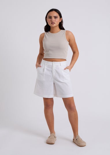 Urban Bliss White Linen Blend Short