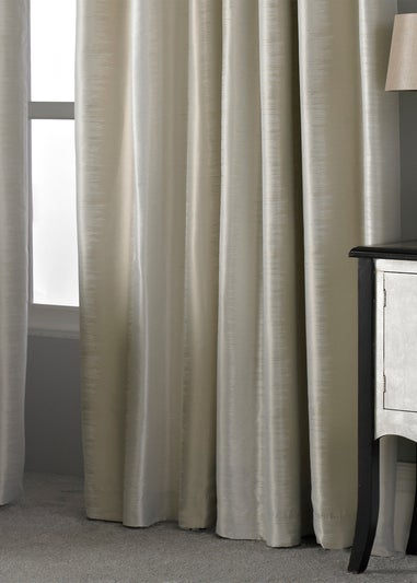 Paoletti Hurlingham Shimmer Eyelet Curtains