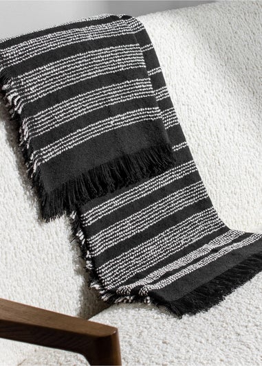 Hoem Jour Woven Fringed Throw (130 x 180cm)