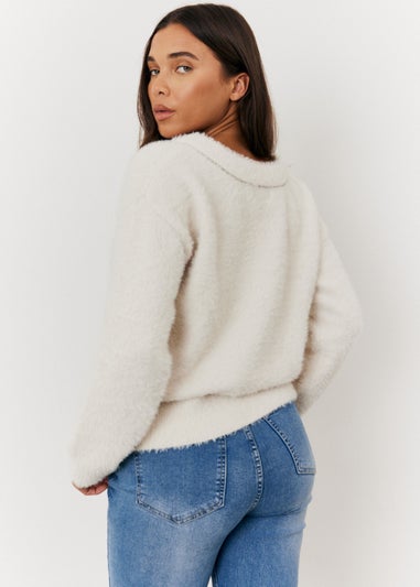 In The Style White Embellished Bow Jumper