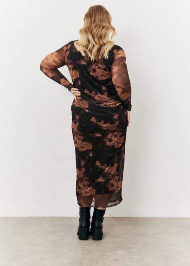 In The Style Jess Millichamp Brown Printed Mesh Maxi Dress