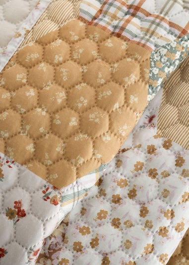 Catherine Lansfield Floral Patchwork Quilted Bedspread (220x230cm)