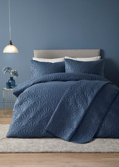 Serene Cavali Dark Blue Pinsonic Duvet Cover Set