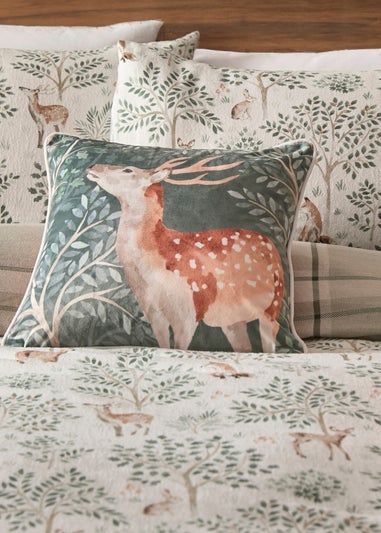 Dreams & Drapes Lodge Forest Animals Christmas Green Filled Cushion (43cm x 43cm)