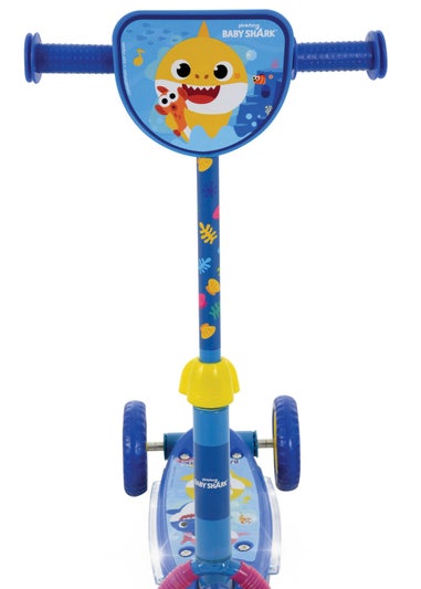 Baby Shark Music & Lights Scooter