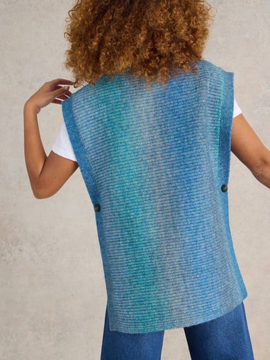 Strickponcho in Space-Dye-Optik