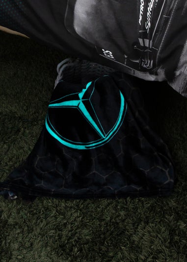 Mercedes Stealth Luxury Formula 1 Fleece Throw (100x 150cm)