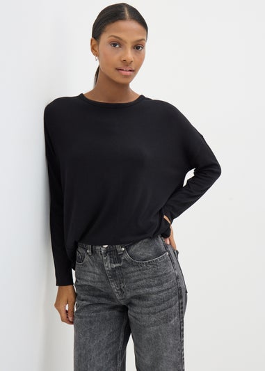 Black Crew Neck Long Sleeved Top