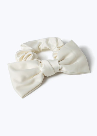 Cream Muse Bow Scrunchie