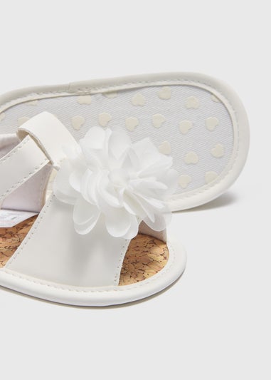 Baby White Corsage Soft Sole Sandals (Newbown-18mths)