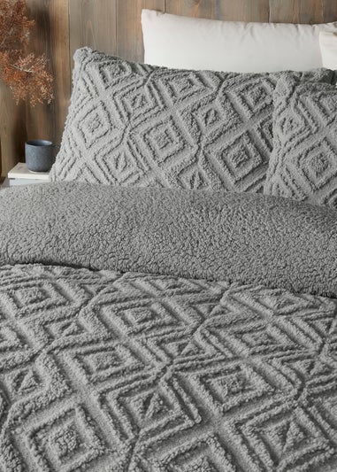 Fusion Snug Romo Grey Pinsonic Fleece Duvet Cover Set