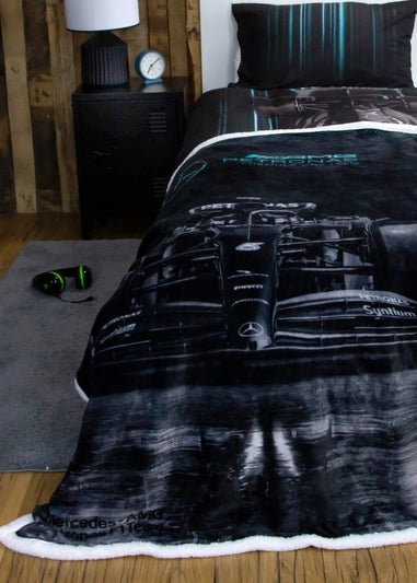 Mercedes Shadow Car Faux-Shearling Backed Fleece Formula 1 Blanket (100x150cm)