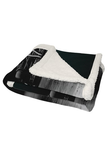 Mercedes Shadow Car Faux-Shearling Backed Fleece Formula 1 Blanket (100x150cm)