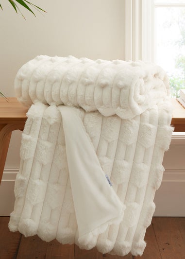 Bianca Fine Linens So Soft Carved Faux Fur Blanket Throw (150x200 cm)