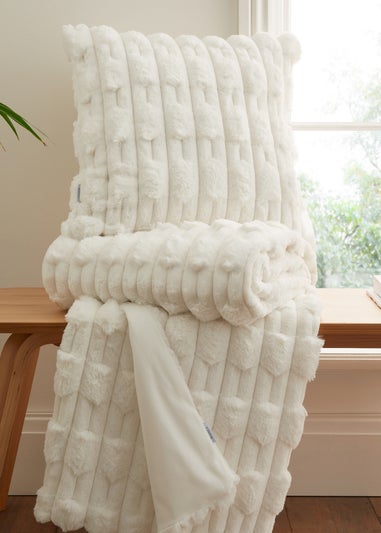 Bianca Fine Linens So Soft Carved Faux Fur Blanket Throw (150x200 cm)