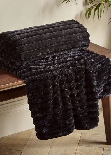 Catherine Lansfield Cosy Ribbed Faux Fur Soft Blanket Throw (130x170 cm)