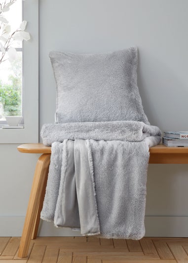 Catherine Lansfield Cosy Glamour Fur Blanket Throw (130x170 cm)