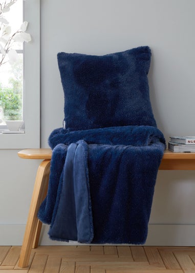 Catherine Lansfield Cosy Glamour Fur Blanket Throw (130x170 cm)