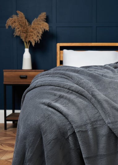 BHS Microfleece Charcoal Throw (140 x 180cm)