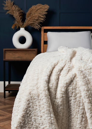 BHS Boucle Cream Like Faux Fur Throw (127x152cm)