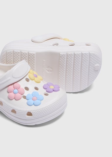 Girls Cream Daisy Badge Clogs (Younger 4/5-Older 12/13)