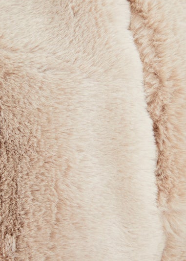 Quiz Natural Faux Fur Wrap