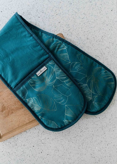 Summerhouse by Navigate Green Botanicals Oven Gloves