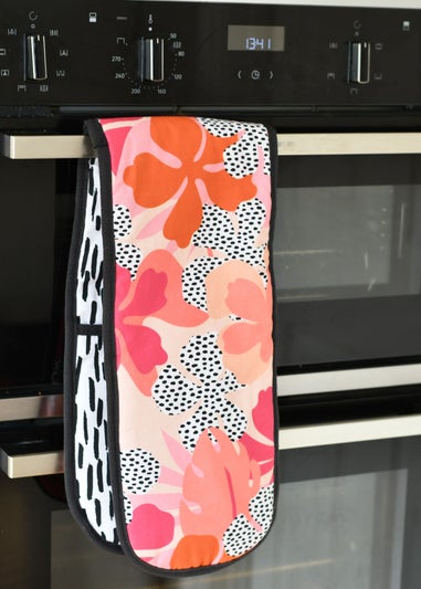 Summerhouse by Navigate Pink Tribal Fusion Oven Gloves