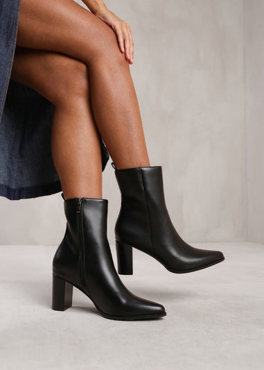 Where's That From North Black Wide Fit Heeled Ankle Boots