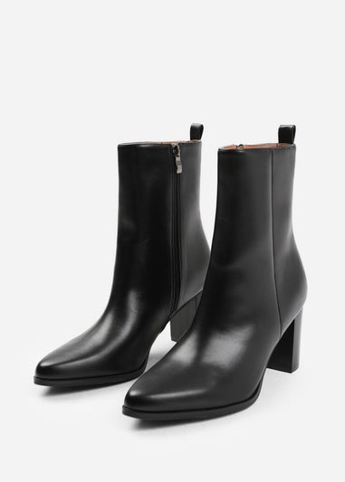 Where's That From North Black Wide Fit Heeled Ankle Boots