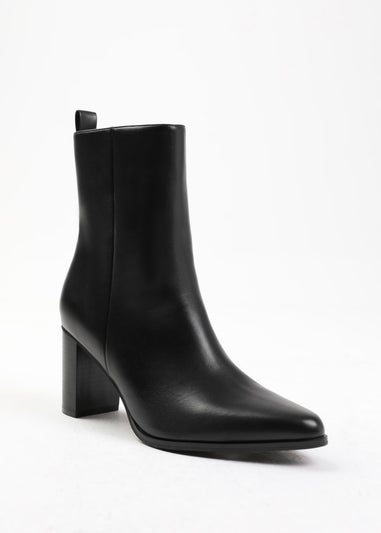 Where's That From North Black Wide Fit Heeled Ankle Boots