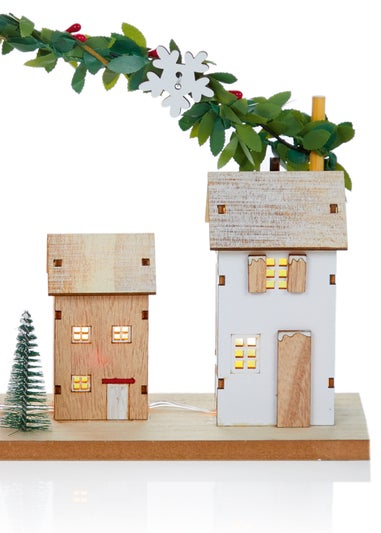 Premier Decorations Battery Operated Lit Wooden House Scene with Garland 40cm