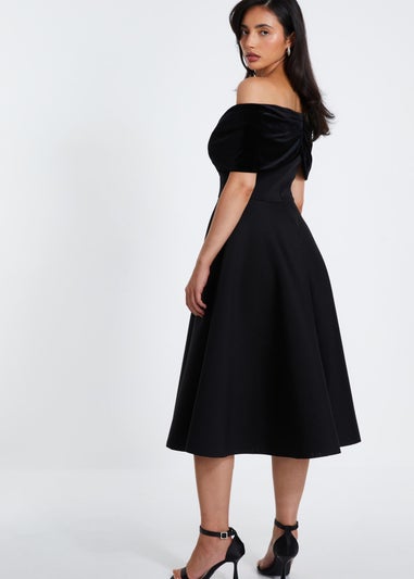 Quiz Black Velvet Neckline Skater Dress