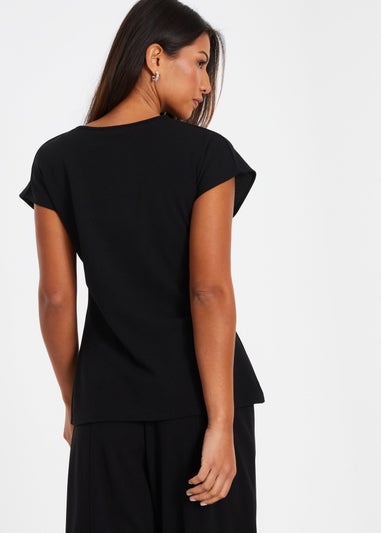 Quiz Black Tie Front Top