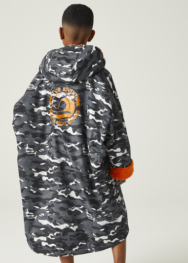 Regatta Black Camo Persimmon Junior Changing Robe