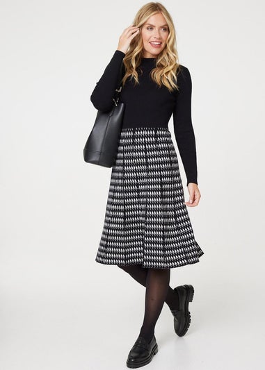 Izabel London Black Houndstooth Midi Knit Dress