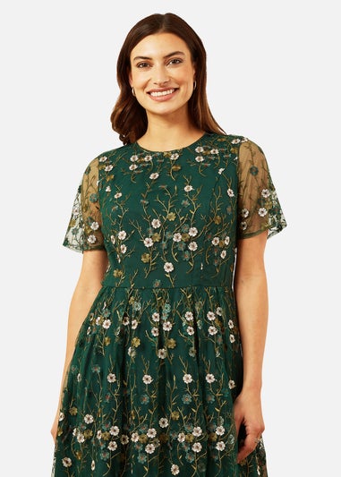 Yumi Green Embroidered Floral Skater Dress