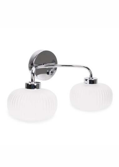 ValueLights Amaia Polished Silver Wall Light with Clear Globe Shade