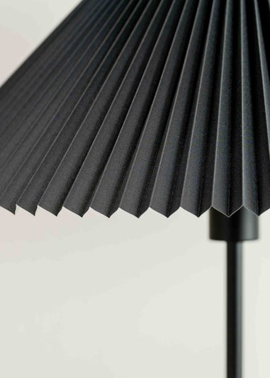 ValueLights Akira  Black Floor Lamp with Black Tapered Shade (156cm x 53cm x 53cm)