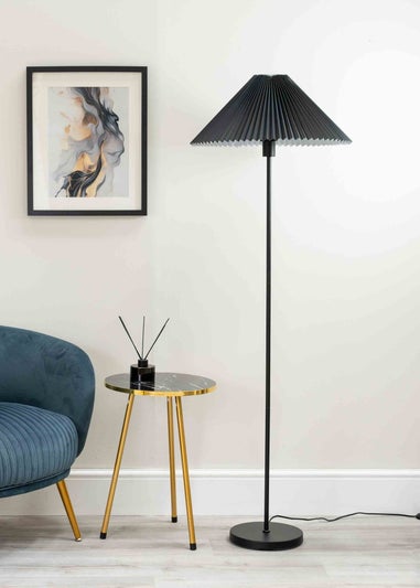 ValueLights Akira  Black Floor Lamp with Black Tapered Shade (156cm x 53cm x 53cm)