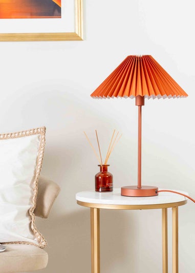 ValueLights Akira  Orange Table Lamp with Orange Tapered Shade (48.5cm x 34.5cm x 34.5cm)