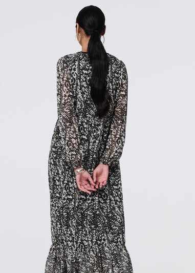 Izabel London Black Leaf Print Long Sleeve Relaxed Maxi Dress