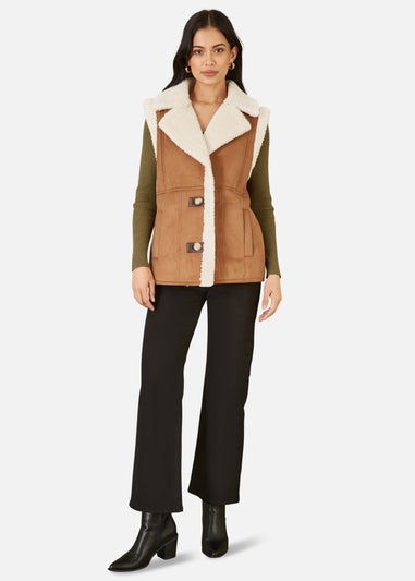 Yumi Brown Sherpa Style Button Up Gilet