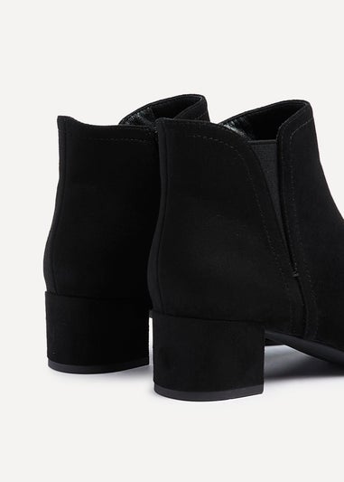 Linzi Manor Black Faux Suede Block Heeled Ankle Boot