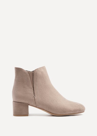 Linzi Manor Mocha Faux Suede Block Heeled Ankle Boot