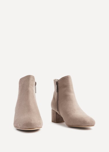 Linzi Manor Mocha Faux Suede Block Heeled Ankle Boot